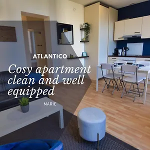 Atlantico - Urdina , Biarritz France